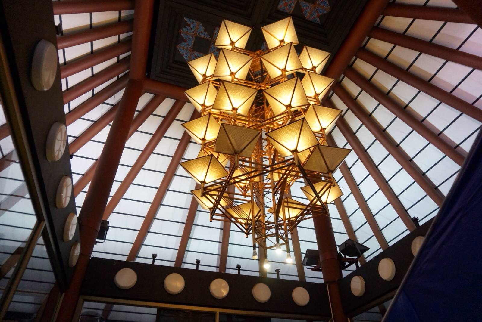 東莞激光切割加工金屬（shǔ）燈飾（shì）