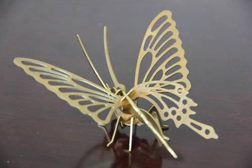 激光（guāng）切割機切割樣品（pǐn）