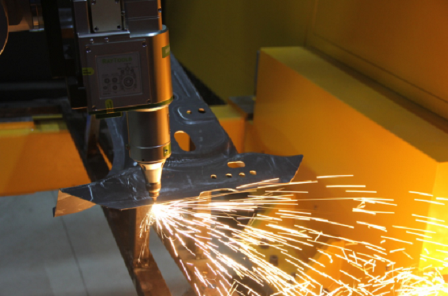 三維（wéi）機械手（shǒu）激光切割機切割樣品