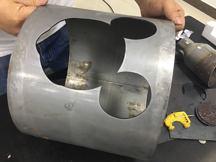 機械手激光（guāng）切割樣品