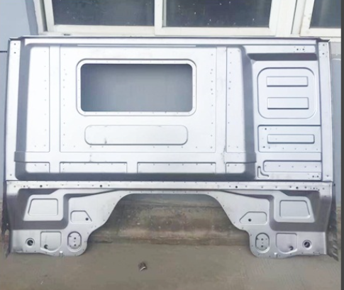 機械手激光切割（gē）機切割樣品（pǐn）