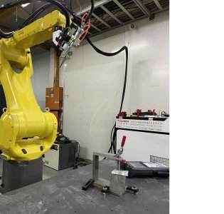 <b> 三維（wéi）金屬激光切割機</b>